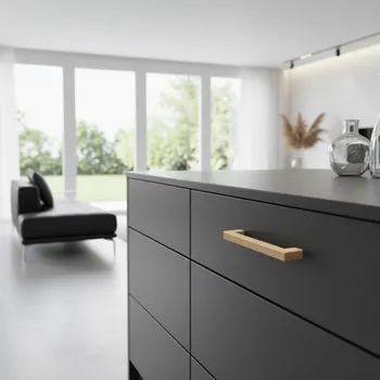 Nábytkové kování Interex design Dřevěná úchytka NOLA / Dub lakovaný 128 mm