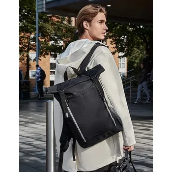 Městský batoh Quadra Městský batoh pro dojíždění Barva: Černá, Velikost: 28 x 46 x 14 cm G_QD552