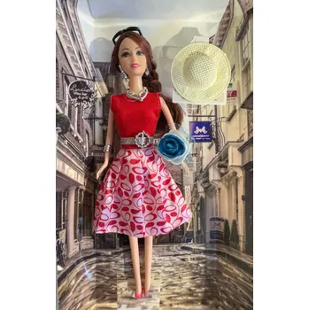 Panenka Erika s červenými šaty - The Fashion Girl Nové, může mít poškozený obal