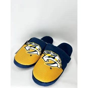 Pánské pantofle FOCO Pánské pantofle Nashville Predators NHL Team Logo Staycation Slipper Velikost: S = 39-41 EU