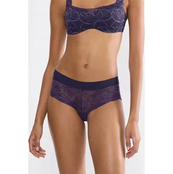 Kalhotky Kalhotky Triumph Body Make-up Illusion Lace Shorty 40