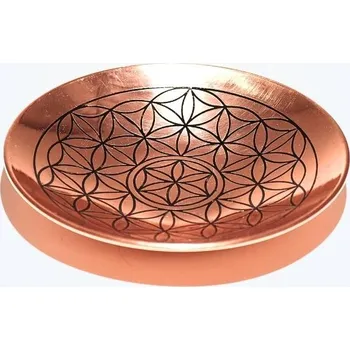 Měděná miska s motivem Květu života pro rituál vykuřování. Dekorativní mělký talíř z mědi s izolační podložkou, vhodný pro vykuřovadla Palo Santo i svazky bylin.