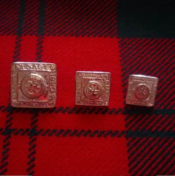 Knoflík Knoflíky hranaté velké mat