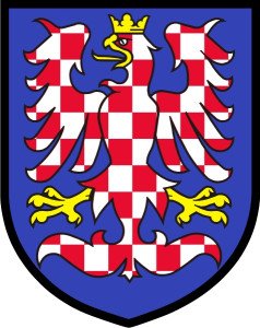 Samolepka na auto Moravská orlice - Moravský znak (11,8 x 15) PRAHA, BRNO, OSTRAVA, PLZEŇ, LIBEREC, OLOMOUC, ÚSTÍ NAD LABEM, HRADEC KRÁLOVÉ, ČESKÉ BUDĚJOVICE, PARDUBICE