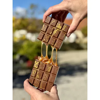 Čokoláda CAKES BY MARUŠKA - plněná čokoládová tabulka mléčná ARAŠÍD, CREMINO & KARAMEL 230g