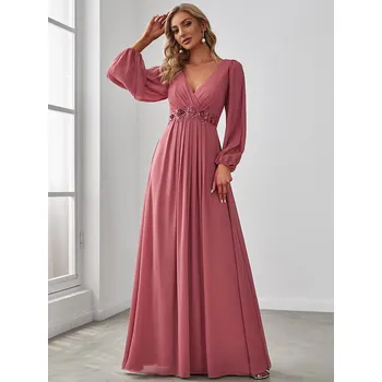 Dámské šaty Dlouhé šaty s obálkovým výstřihem a průstřihy na rukávech Barva: Hnědá, Velikost: 2XL