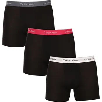 Boxerky 3PACK pánské boxerky Calvin Klein černé (NB4394-3VO) XXL NB4394-3VO Možnost vrácení zboží ZDARMA do 120 dnů!