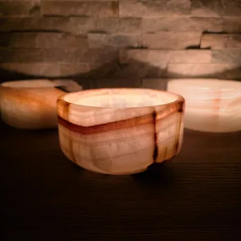 Svícen Symbioticky Svícen z přírodního kamene široký na čajovou svíčku Jemný vzor