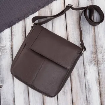 Paolo Peruzzi Klasická pánská taška přes rameno z pravé kůže Paolo Peruzzi; hnědá