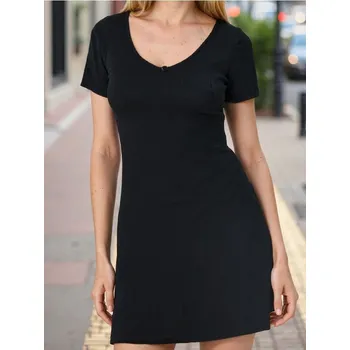 Dámské šaty Sinsay - Žebrované mini šaty s růží u výstřihu - černá - 589FI-99X - 589FI-99X-S