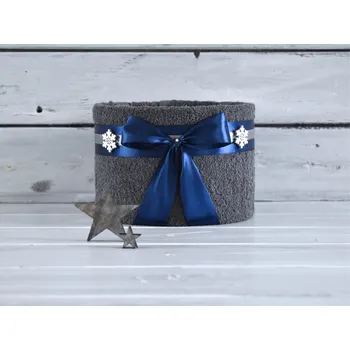 plenkový dort dortNEdort Mini ručníkový dort vánoční Barva: Šedá s tmavě modrou mašlí 713_SED2