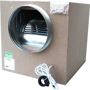 Průmyslový ventilátor Airfan ISO-Box 5600m³/h - odhlučněný ventilátor včetně přírub a háků k upevnění (Odhlučněný a zaboxovaný ventilátor Airfan ISO-Box 5600 m³/h, který je v boxu pevně uchycen.)