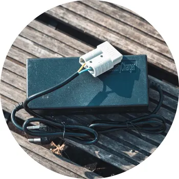 Nabíječka autobaterie Voltacase Nabíječka 12V 10A