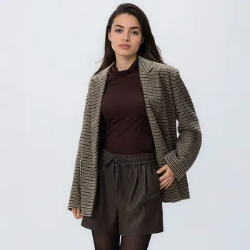 Dámské kraťasy Reserved - Kraťasy z umělé kůže - hnědá - 352GF-88X - 352GF-88X-XS