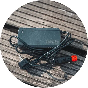 Nabíječka autobaterie Voltacase Nabíječka 12V 5A