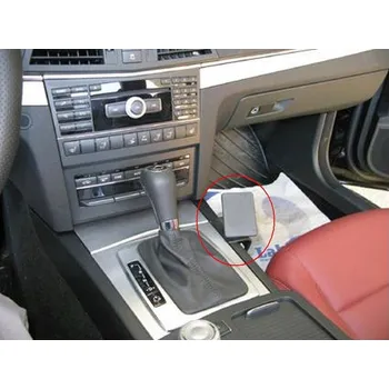 Brodit ProClip pro Mercedes Benz E-Class Convertible 10-14/Coupé 10-17, na střed vpravo dolů