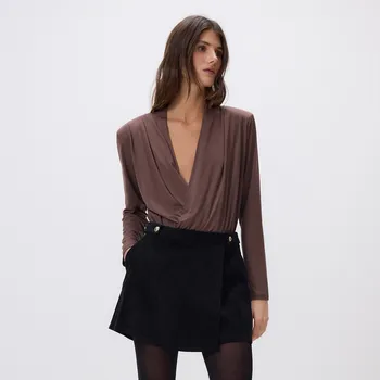 Dámské kraťasy Reserved - Sukňošortky s ozdobnými knoflíky - černý - 138GP-99X - 138GP-99X-S