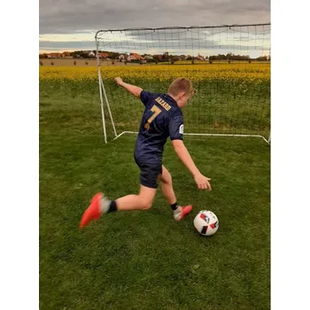 REAL MADRID - Hazard - tm.modro-zlatý 10