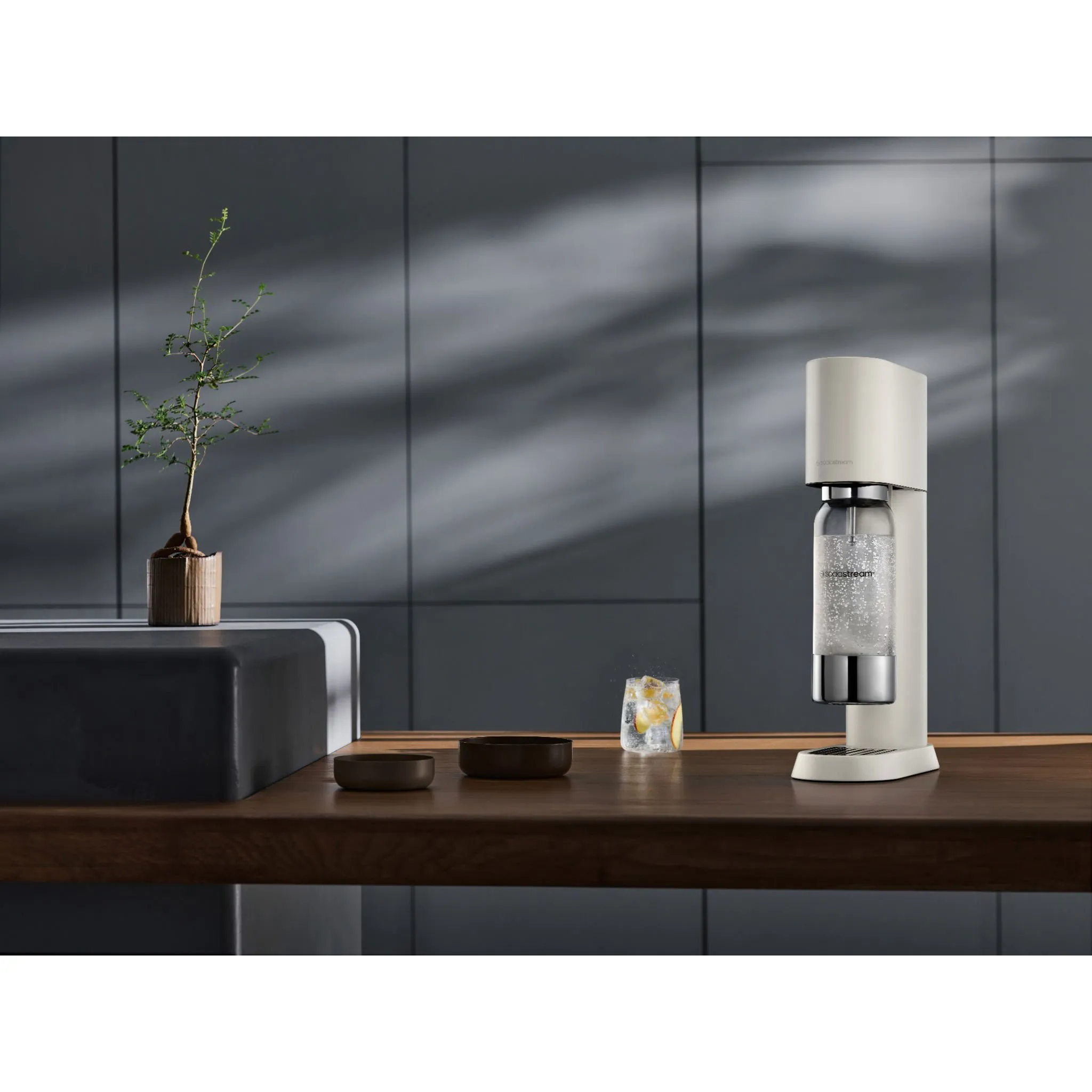 Fotografie 5 - Výrobník sody Sodastream Enso pískový