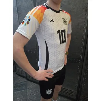 NĚMECKO - Musiala - bílo-červeno-černý 12