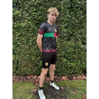 PORTUGALSKO - Ronaldo - černo-červeno-zeleno-zlatý 4