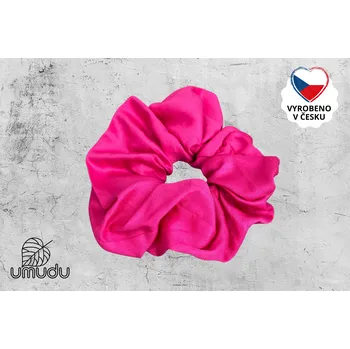 umudu Saténová scrunchie gumička Hot Pink – ručně šitá v Česku | Umudu