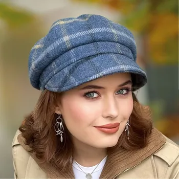 Čepice KRUMLOVANKA John Hanly Dámská zimní čepice s kšiltem 100% vlna - modrá kostka Ba-31460876-278