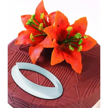 Vykrajovátko plast (lilie) 1 ks