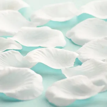 Svatební dekorace UMĚLÉ OKVĚTNÍ LÍSTKY BÍLÝCH RŮŽÍ, SVATBA SVATEBNÍ HOSTINA KVĚTINOVÝ DÁREK