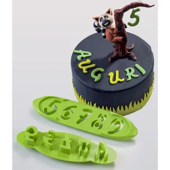 Vytlačovač-vykrajovátko plast (čísla 0-9) v.3,8x4,6cm