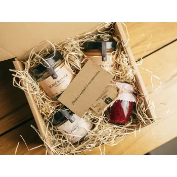 Dárkový potravinový koš Narozeninová sada delikates v dárkovém balení