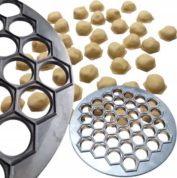 Obraz STROJEK NA PIROHY FORMA NA PIROHY PELMENĚ, MALÉ PIROŽKY, UŠKA – 37 KUSŮ NAJEDNOU