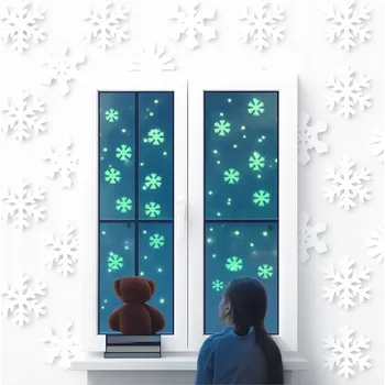 Vánoční dekorace Samolepky Sněhové Vločky Svítící ve Tmě Dekorace na Okno Bez Lepidla 92 ks