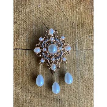 Brož RV studio Louny s.r.o. Brož s perličkami