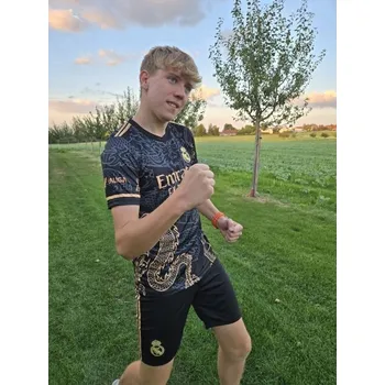 REAL MADRID - Mbappé - černo-zlatý (294) 8