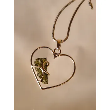 Přívěsek Oboustranný stříbrný přívěsek s vltavínem ve tvaru srdce P37 0118