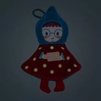 Vánoční dekorace Lilliputiens - vánoční plyšová dekorace - červená elfka Lilli