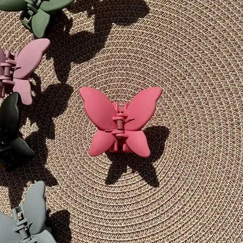 Krejčovské nůžky Annie's Knit Skřipec motýlek – malinový