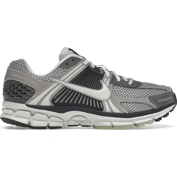 Dámské tenisky Nike Zoom Vomero 5 Cobblestone Flat Pewter (W) Velikost: 38.5 FB8825-001
