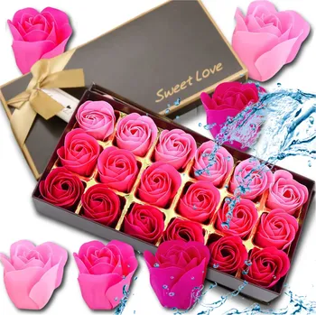 umělá květina Camerazar Sada 18 ks umělých vonných mýdlových růží - Pevné květiny pro stylové dárky