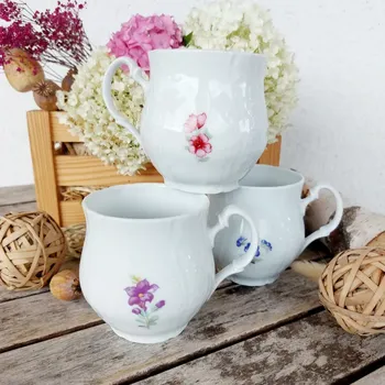 BERNADOTTE hrnek JONÁŠ 310 ml, barevná házenka, Thun 1794 (Porcelánový hrnek 2. jakost)