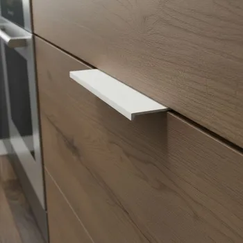 Nábytkové kování Interex Úchytka na hranu RIOS / Bíla matná 64 mm