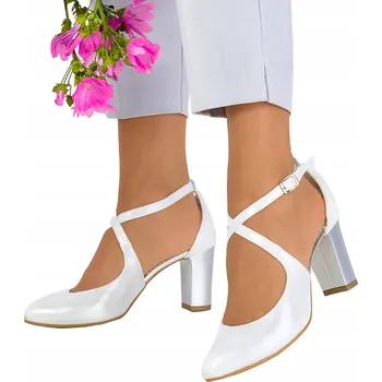 Dámské lodičky Lodičky dámské kožené stříbrné lesklé na sloupkovém podpatku s pásky do kříže vel. 41