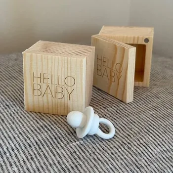 dudlíky Porcelánový dudlík v dřevěné krabičce "HELLO BABY"