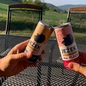 Víno Ježek na plech FRIZZANTÉ, Vinařství Ježková Růžový Ježek