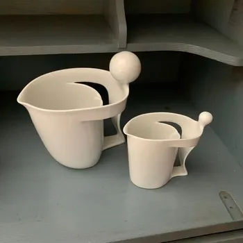 Konvička na mléko Porcelánová mlékovka a džbán, Radka Linhartová Mlékovka/džbánek