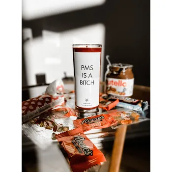 Svíčka IRONIC CANDLES - sójová svíčka / PMS IS A BITCH Velikost svíčky / Size: Malá / Small, Barva a vůně / Color and scent: Neon žlutá - LITSEA CUBEBA (citrusová)