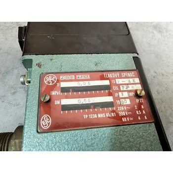 vypínač Tlakový spínač ZSE OEZ TSV-4E 0,05 MPa 0,06 MPa Varianta: TSV-4E 0,05MPa