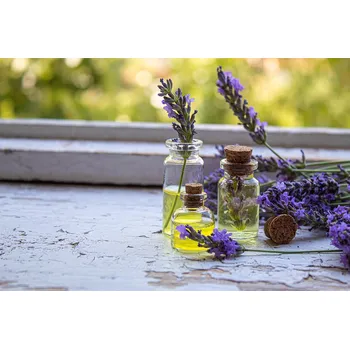 Dárkový potravinový koš BIO Levandule Chodouňská Workshop - tvorba osobního BIO parfému Dárkový poukaz: Tištěný poukaz na adresu 120 minut