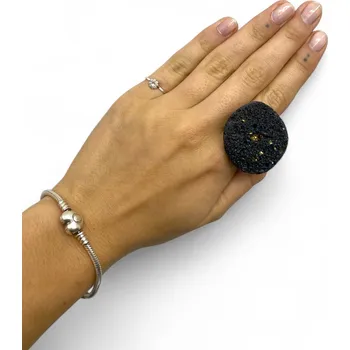 Prsten Luba Bakičová - prsten z kamene / přírodní polodrahokam-lávový kámen s plátky zlata Velikost: VELIKOST 57